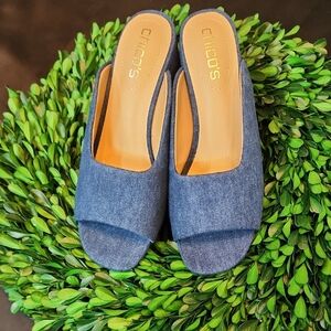 Chico's Ladies sz 6.5 Medium Denim Modern Block Heel Shoes